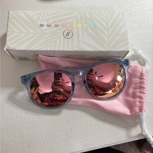 Blenders Eyewear Pacific Grace Crystal Grey with Pink Mirrored Lenses